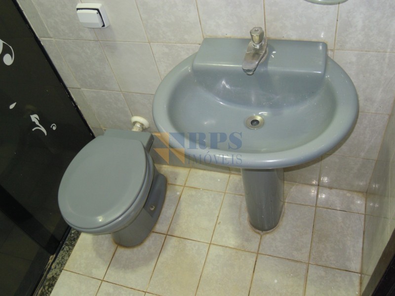 Casa para alugar com 2 quartos, 85m² - Foto 18