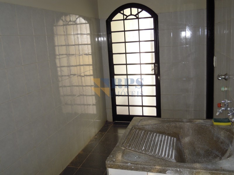 Casa para alugar com 2 quartos, 85m² - Foto 29